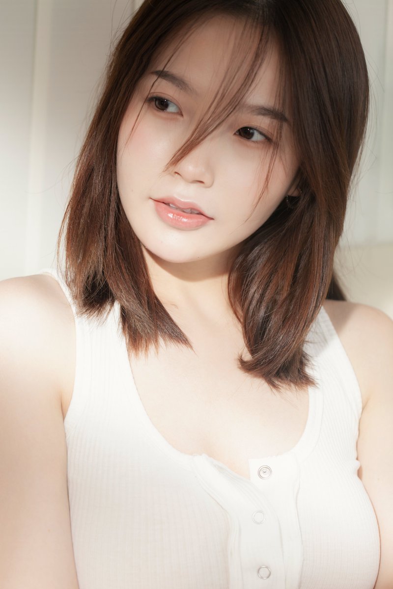 Photo Series - Wendy #4
Own this photo 👇

opensea.io/assets/matic/0…

#photography #photo #photographer #prettygirls #pretty #girl #gamer #gamegirl #photoart #photoartist #art #artwork #artist #artofinstagram #nft #nftart #nftartist #nfts #nftcollector #crypto #eth #btc #polygon