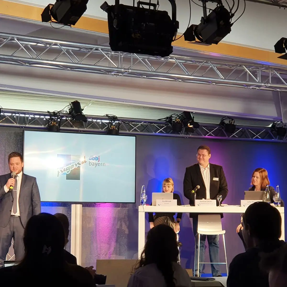 deutsche beamtenbundjugend bayern tweet media