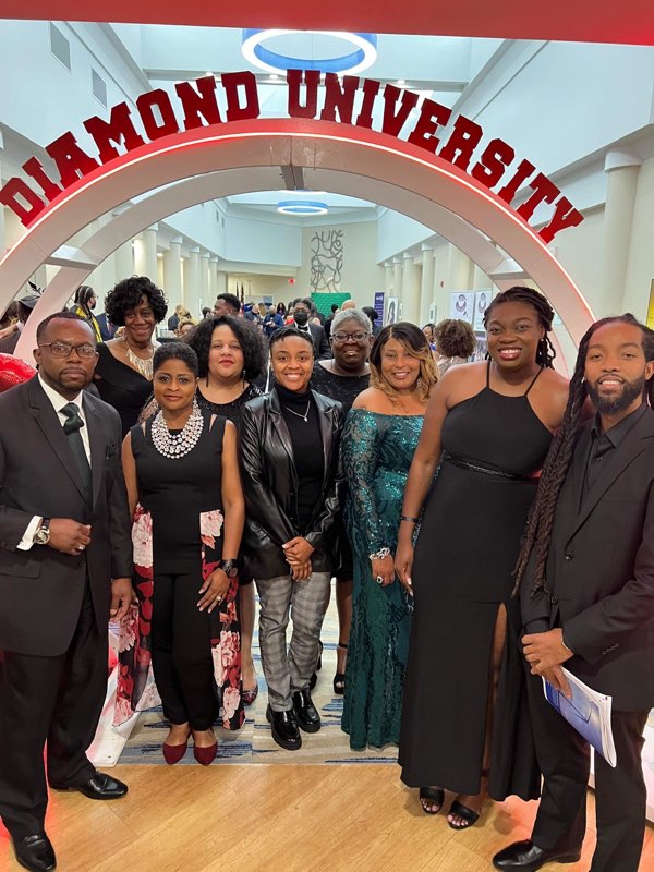 mzressie2u's tweet photo. Black BRAND.
Business. Research. Analytics. Networking. Development.
The regional Black Chamber of Commerce for Hampton Roads and the Dan River Region!!
#blackdiamondweekend 
#blackexcellence https://t.co/gM83G7eA0i