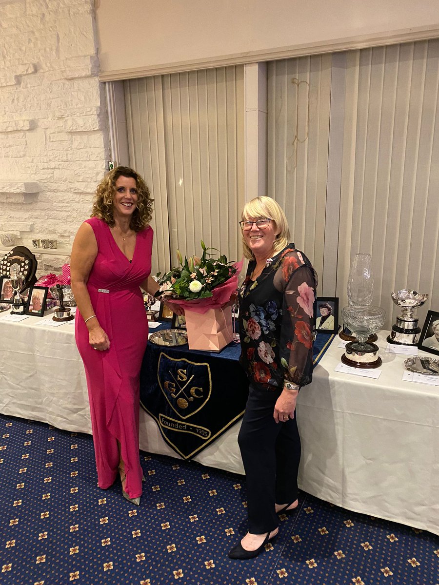 Shirley Golf Club (@shirleygolfclub) on Twitter photo Shirley GC loaned the NHS a golf buggy to help with transport at the vax centre at Millennium Pt. We are proud to support NHS workers and Karen Johnson, Dir Corporate Nursing, was presented with a token of our appreciation for the continuing hard work of all the staff <a href="/uhbtrust/">University Hospitals Birmingham</a> Shirley GC loaned the NHS a golf buggy to help with transport at the vax centre at Millennium Pt. We are proud to support NHS workers and Karen Johnson, Dir Corporate Nursing, was presented with a token of our appreciation for the continuing hard work of all the staff <a href="/uhbtrust/">University Hospitals Birmingham</a>