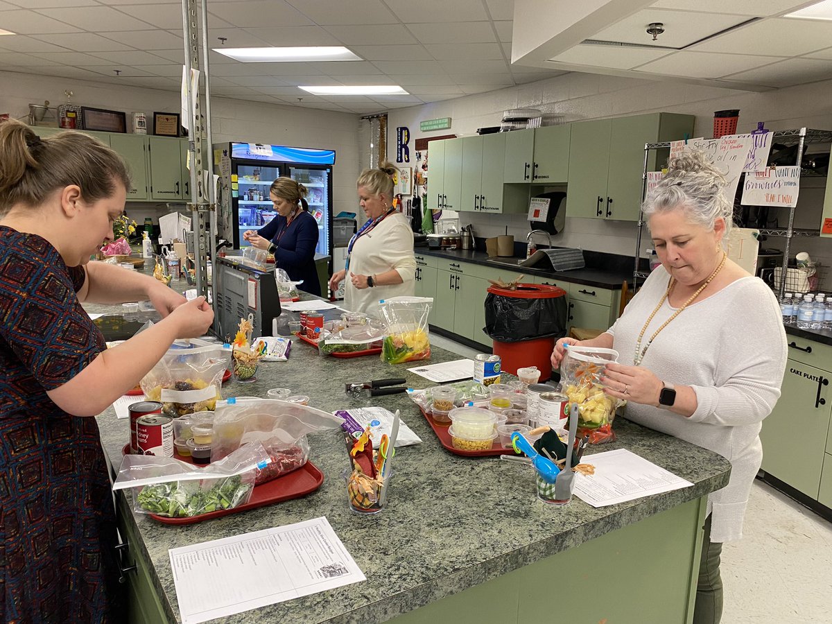 Our first Freezer Meal Workshop was a success! <a href="/mscatreynolds1/">Cathy Long Reynolds</a> @boone_principal <a href="/WCDE_TN/">WashingtonCoSch TN</a> <a href="/jerrysboyd/">Jerry S. Boyd</a> <a href="/kellihauldren/">kelli hauldren</a> <a href="/SCrockettGray/">stephanie gray</a> <a href="/CassyBristol/">Cassy Scott-Bristol</a> <a href="/katepurchase/">Kate Purchase</a> <a href="/TNSchoolHealth/">TN School Health</a> <a href="/WCDE_TN/">WashingtonCoSch TN</a>