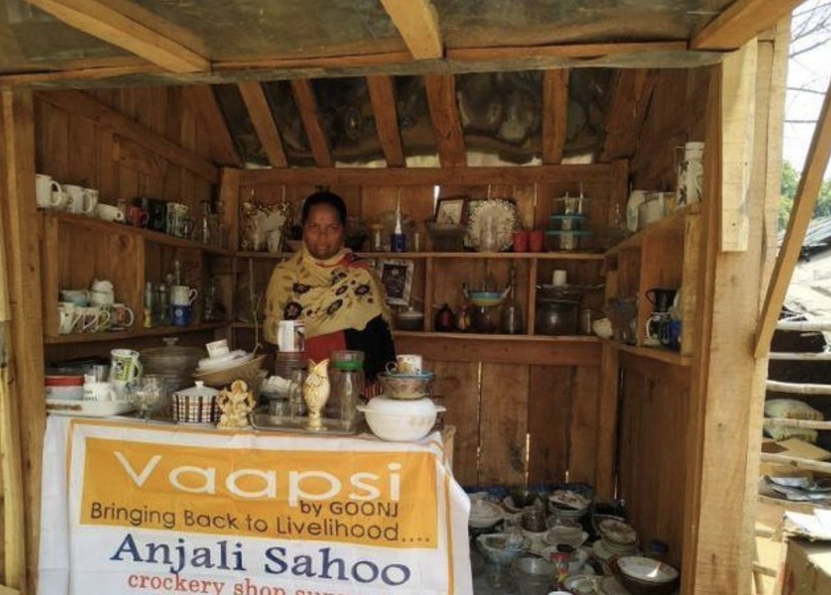 AidFiles's tweet photo. Attacked with acid and shunned by her village, Indian woman makes a spectacular business comeback with help from @goonj 

https://t.co/FxeOSVUl6i https://t.co/Hjzx4Z6mF2