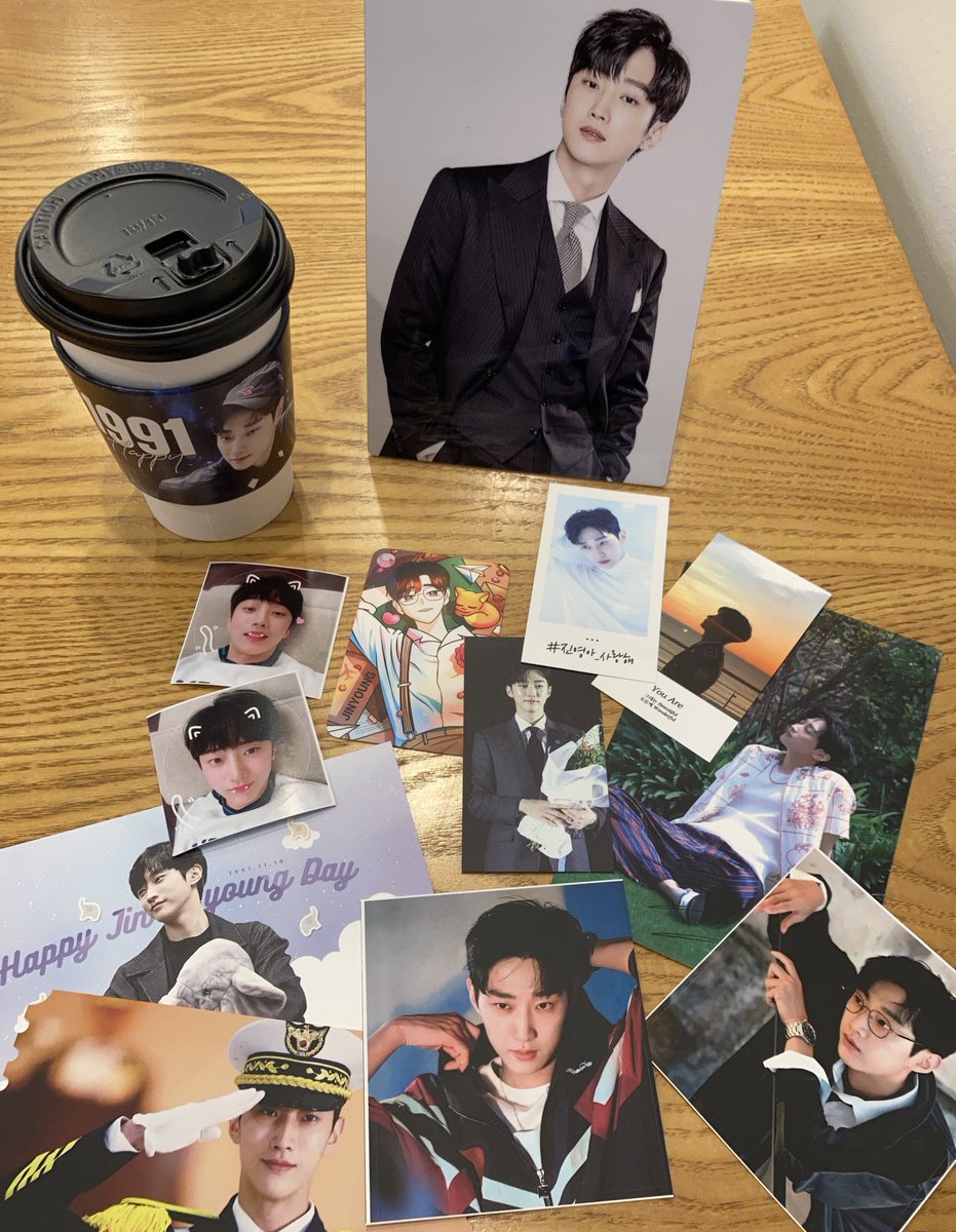foxy18178's tweet photo. ☕︎ https://t.co/KaqBf8jbXK