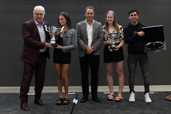 CARPolidep's tweet photo. En el día de ayer de realizó la fiesta del deporte en el SUM de los quinchos internos. 

Los ganadores de los principales premios fueron: 
✅ Mejor deportista: Lara Granero (rítmica)
✅ Revelación: Delfina Ojea (handball) 
✅ Valor riverplatense: Nahuel Saldaña (hockey patines) https://t.co/a6YCUffDj8
