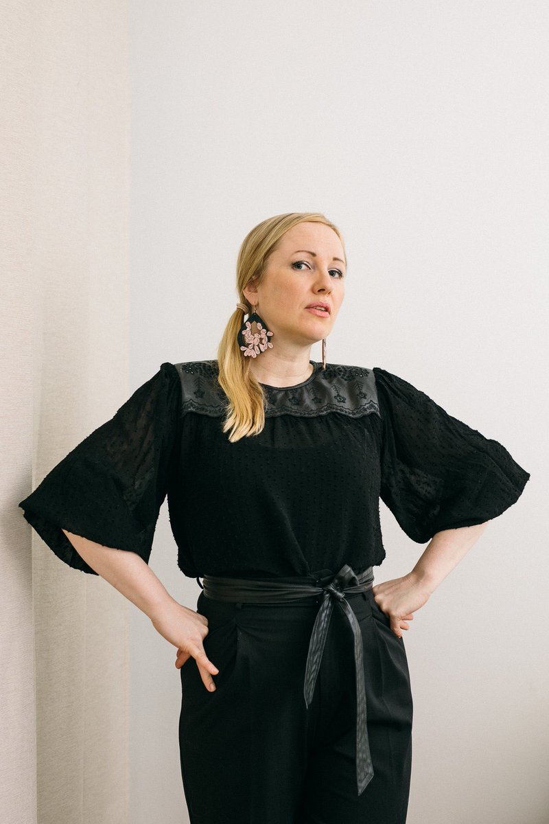 We will exploring the global theme Liminal with Flamenco dancer and choreographer Elina Robinson!

Join us and get your free ticket for our event friday 26.11.2021 8.30-10.00 

creativemornings.com/talks/elina-ro…

#creativemornings #cmhel #cmliminal