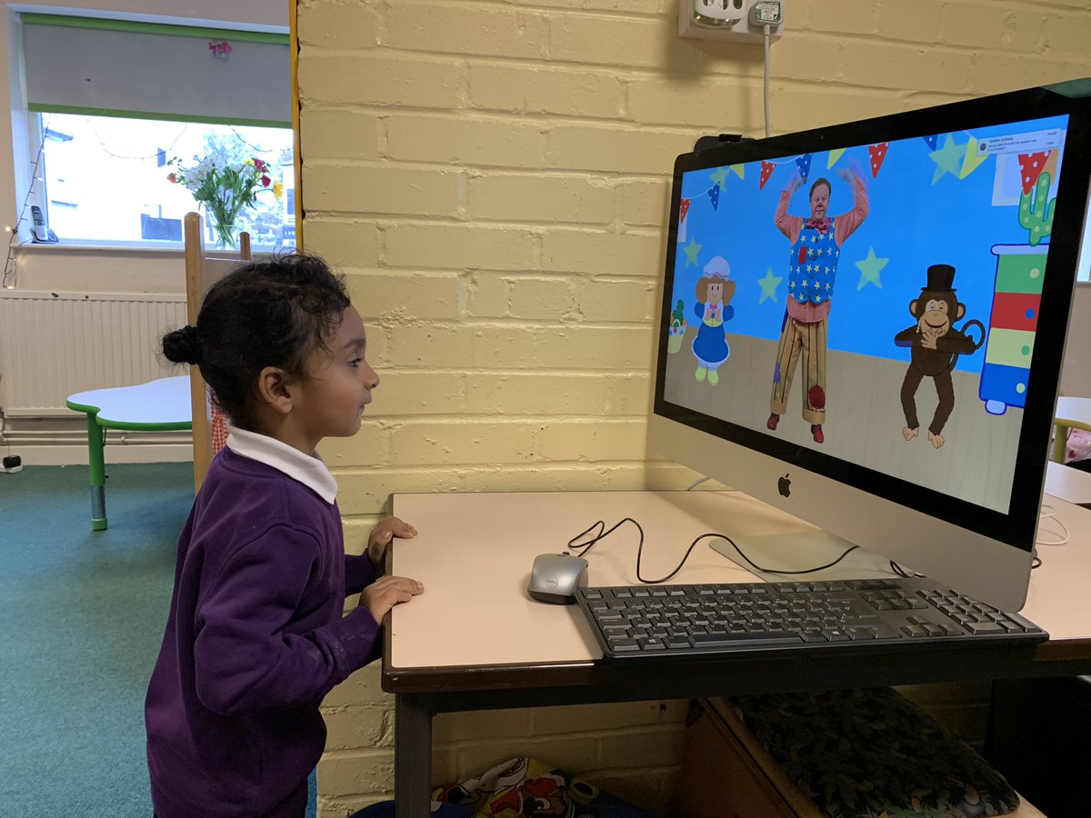 brighterbunnies's tweet photo. #handsshoulderskneesandtoes @worldrhymeweek #nurseryrhymeweek learning with #mrtumble #learningwords #dancing #singing #communicationandlanguage #EYFS #brighterbunniespreschool https://t.co/0WJPMo8dnV
