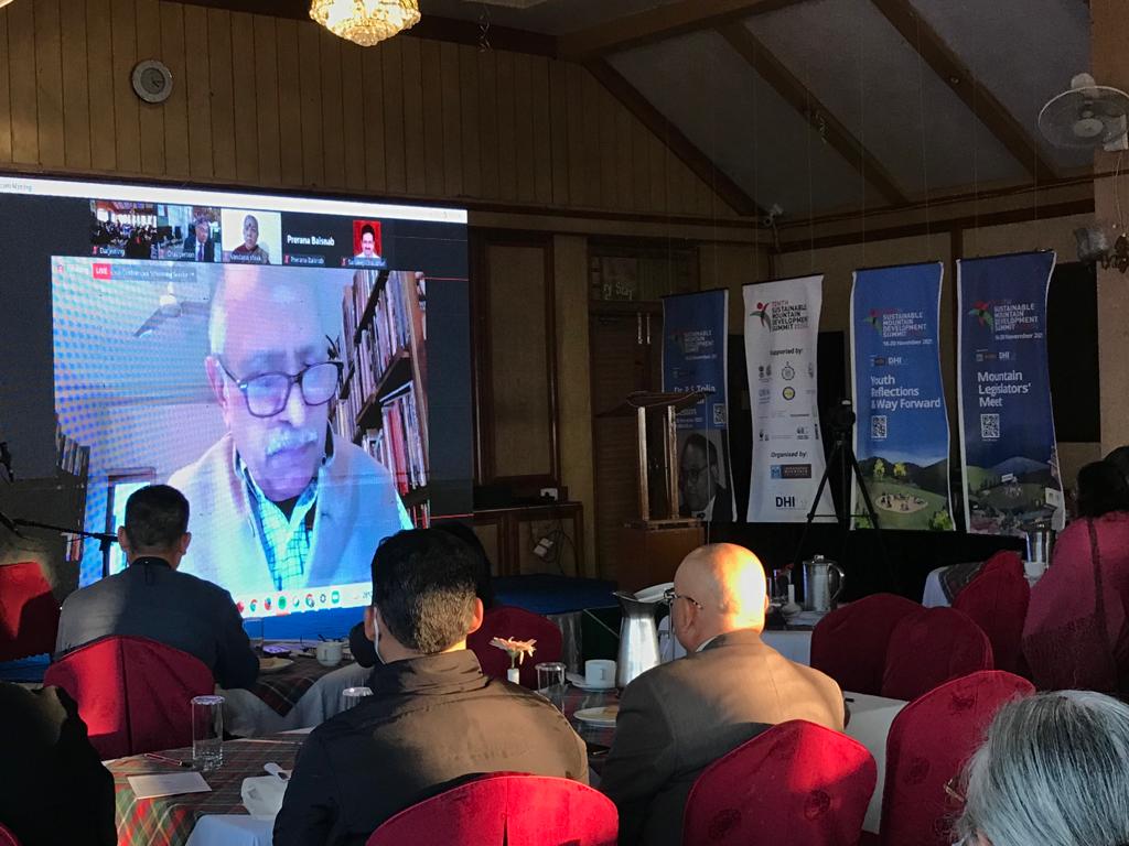 darjhimalaya's tweet photo. Grateful to have Mr. Ravi Singh from @WWFINDIA in the opening panel to set the context for One Health at #SMDSX from a biodiversity lens. #darjeeling
@IMI_Info @PremDasRai https://t.co/He4gEfs83s