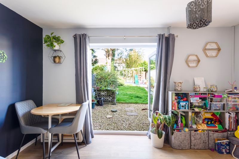 Alexander May tweet media