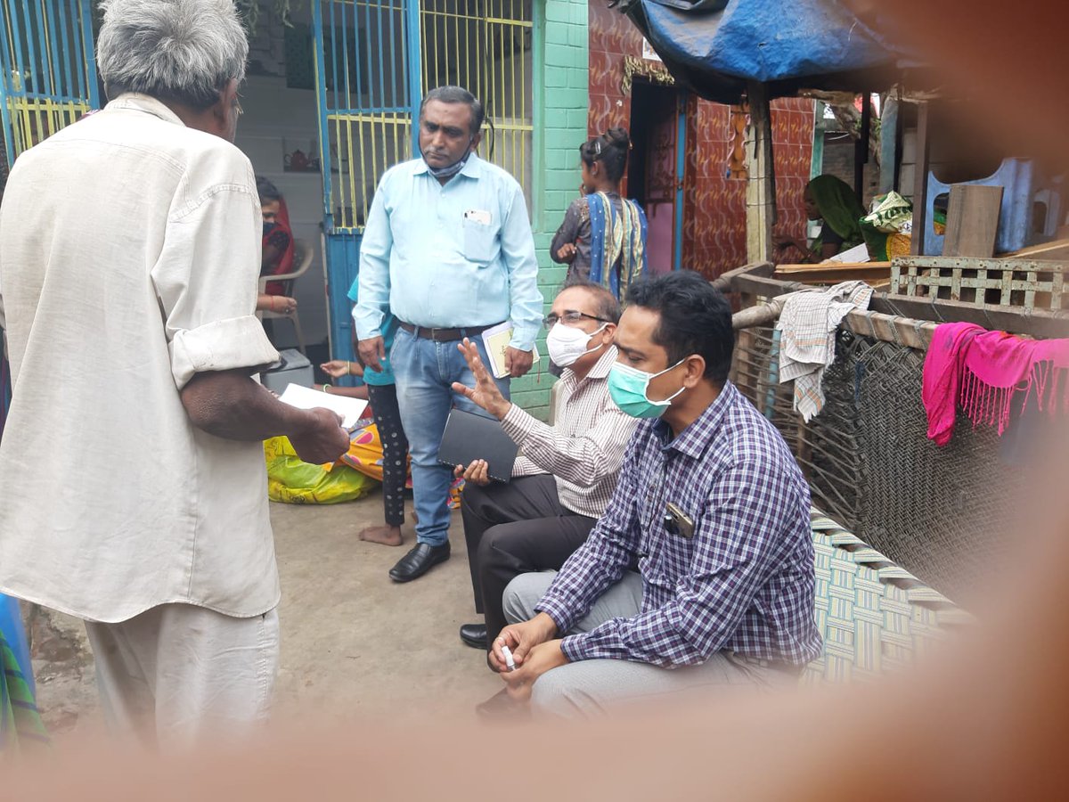 UphcKalol's tweet photo. Respected Dr. Jani Sir,Res.RCHO Dr.haresh nayak sir,Res.Tho rajnikant sir visited resistant urban slum area of Kalol and CHC Kalol. Almost all beneficiaries are convinced for first dose.  #HarGharDastak
@DDOgandhinagar @CollectorGnr @CdhoGandhinagar @thokalol1 https://t.co/idRiU6eolm