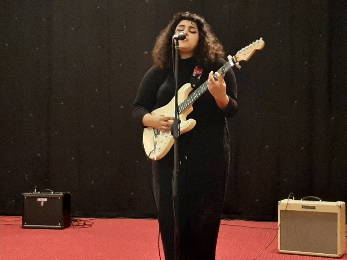 geraldine_doy's tweet photo. Such talented students from @CAVC performing at #CWCreative21 @CareersWales https://t.co/ZMHSbyK52X
