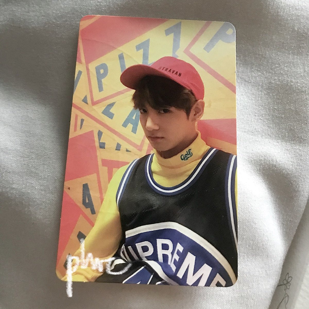 jikookmail's tweet photo. hi @swipeshop_ jk finally arrived !! thank u so much for packing it securely and for the freebie!! <3 seller is also kind !! #SwipeshopProofs https://t.co/peOC1dKy7W