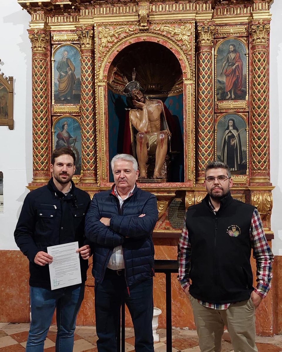 #AcompañamientoMusical2022 | Ayer, 17 de noviembre, tuvo lugar la firma del contrato para acompañar musicalmente a Nuestro Sagrado Titular en la tarde del Jueves Santo 2022.

🎶 Este acompañamiento será a cargo de la <a href="/amjesusnazareno/">A.M JESUS NAZARENO</a> de la localidad de la Roda de Andalucía.