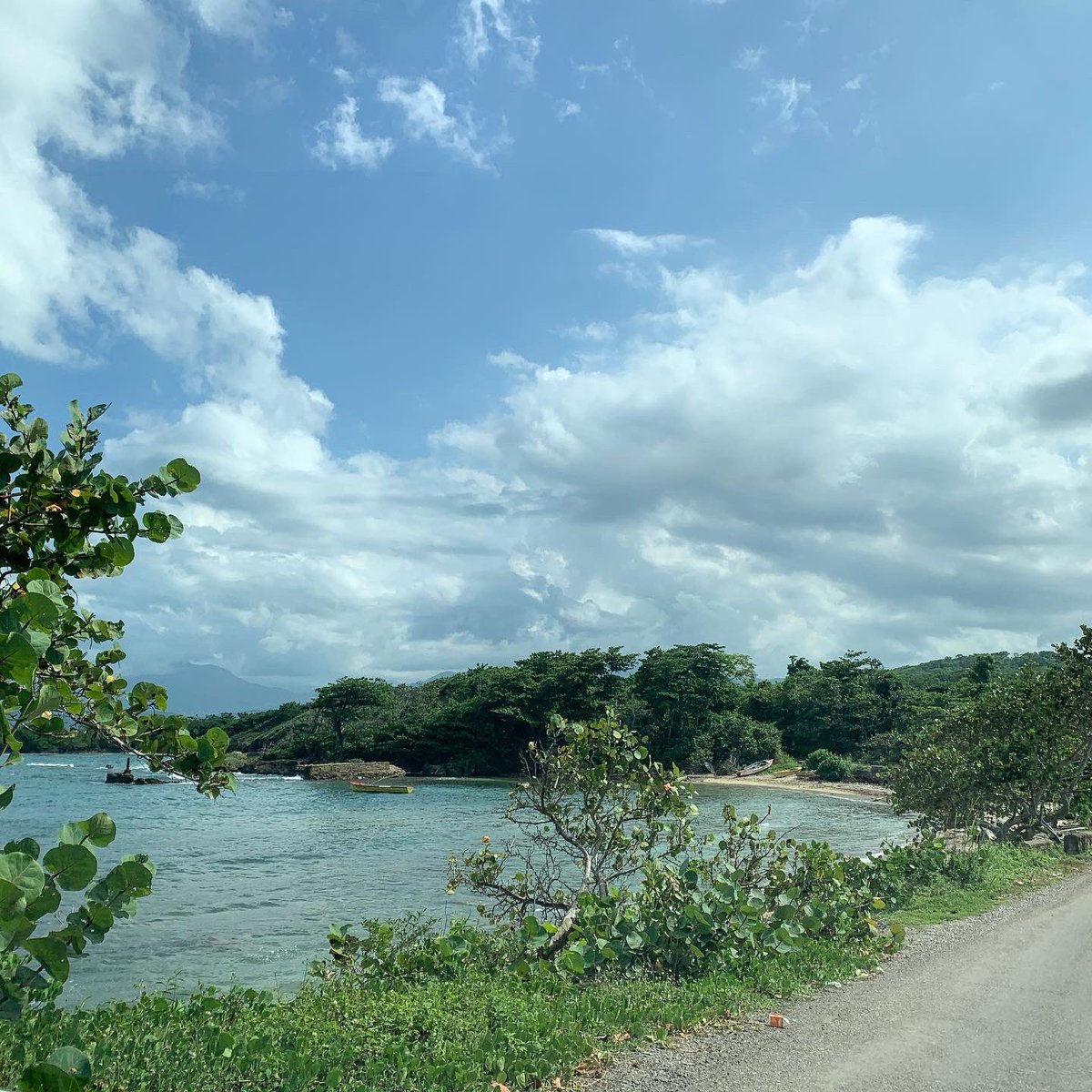 JA_Escapades's tweet photo. The “sleepy” bays along the drive to Robins Bay. 
.
#takeadrive  #roadtrip #liveoutdoors #explore #scenery #photography #jamaicanice https://t.co/2tPaMU7hdR