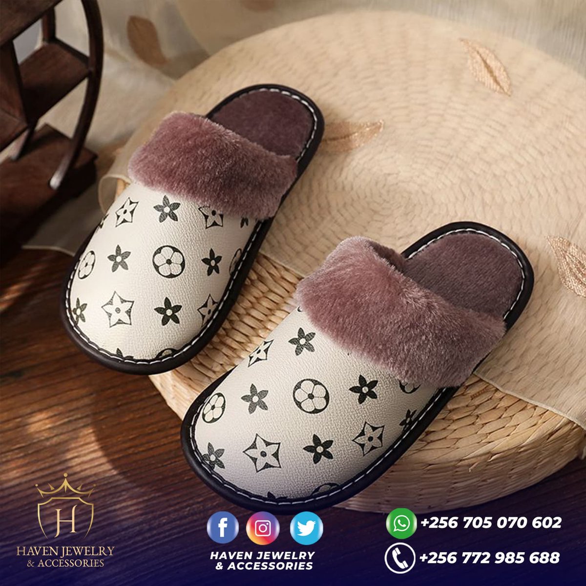 HavenJewelryAcc's tweet photo. Keep upbeat with our wide range of shoes and crocs. 

Get in touch with us with for yours today. 
We also do deliveries. 

#shoesoftheday #crocsoriginal #Shoeparlour #Shoecenter #Bestshoes #shoestyle https://t.co/v8nik6IrY6