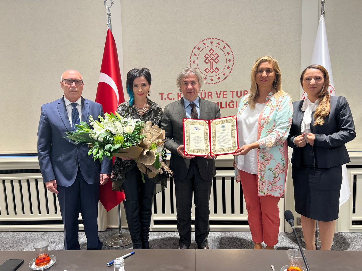 AhmetMisbah's tweet photo. Türk Dünyası Mimarlar ve Mühendisler Birliği’nin Yönetim Kurulu üyeleri ile Bakanlığımızda bir araya geldik.

Nazik ziyaretleri için teşekkür ediyorum. https://t.co/bKhai70KQI