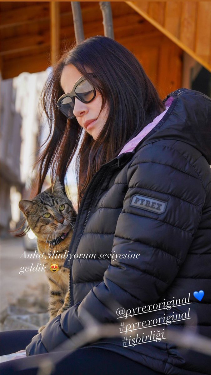 OzgeGurelFandom's tweet photo. 📸 #ÖzgeGürel vía IG Story. 🦋
#PyrexOriginal https://t.co/up0EBpoYdR