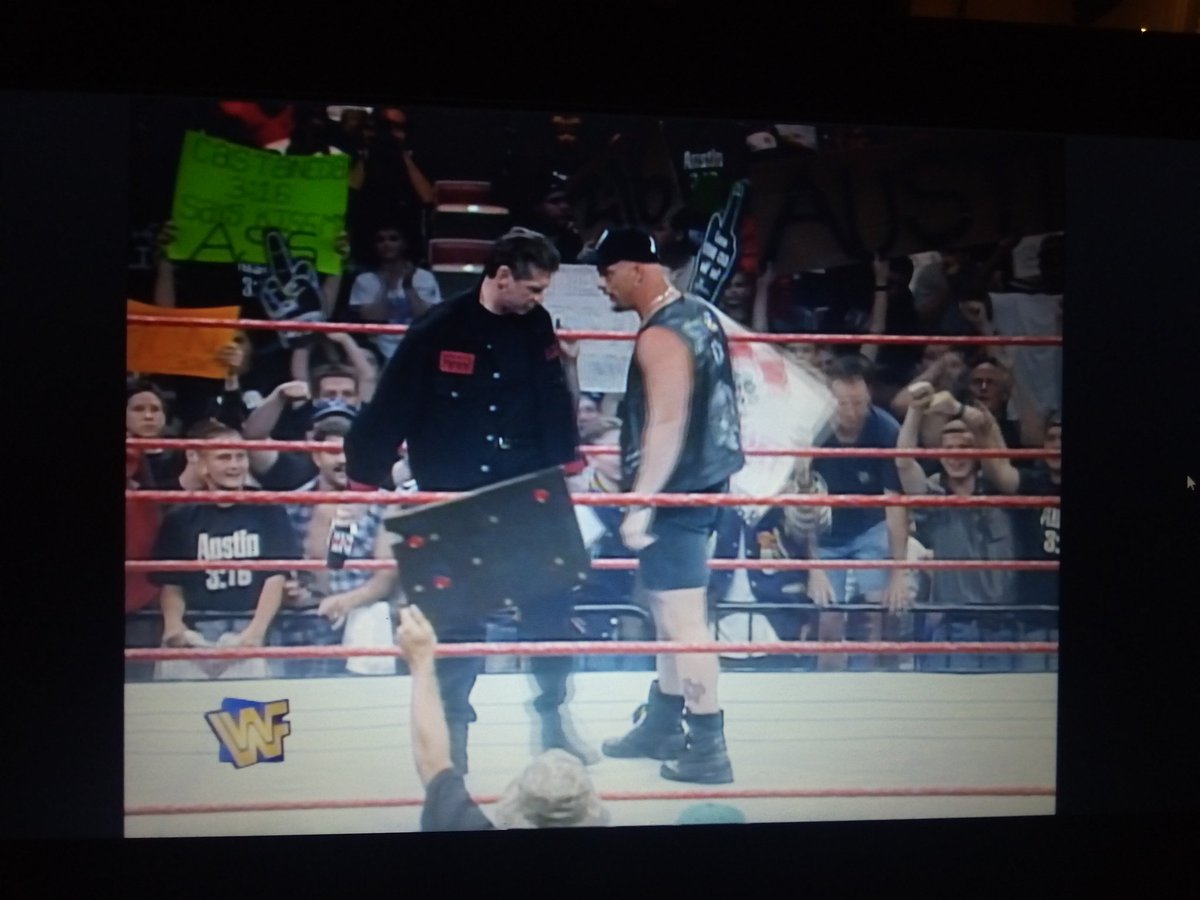 scottysmithmate's tweet photo. Just watched @THEVinceRusso Breaking down the #AttitudeEra Ep 2️⃣ on https://t.co/KCaZdsEhlY &amp; now I watching the episode of #RAWISWAR that he was talking about Oct 06th 1997 on the WWE network! #RUSSOSBRAND #RIPBrianPillman #VinceRusso https://t.co/Wx7hCJe2yr