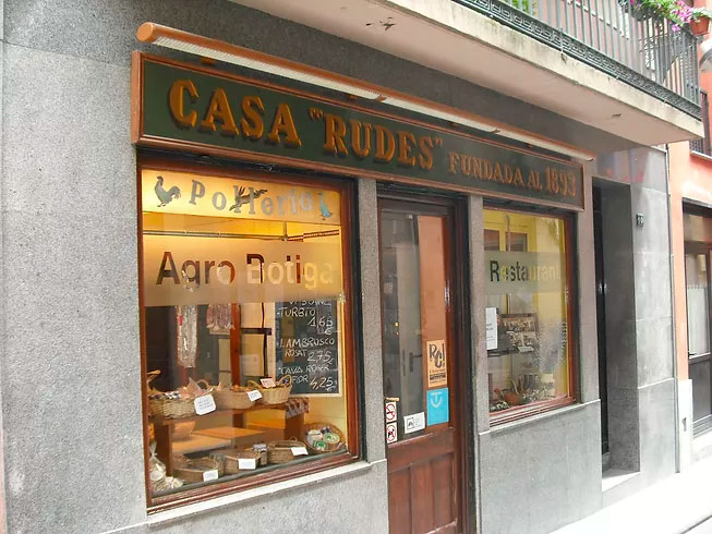 nacioripolles's tweet photo. El Govern premia el restaurant agrobotiga Casa Rudes de Sant Joan de les Abadesses, amb 125 anys d'història #Ripollès https://t.co/TYuR7cJ5zG https://t.co/JC49hrIDTH
