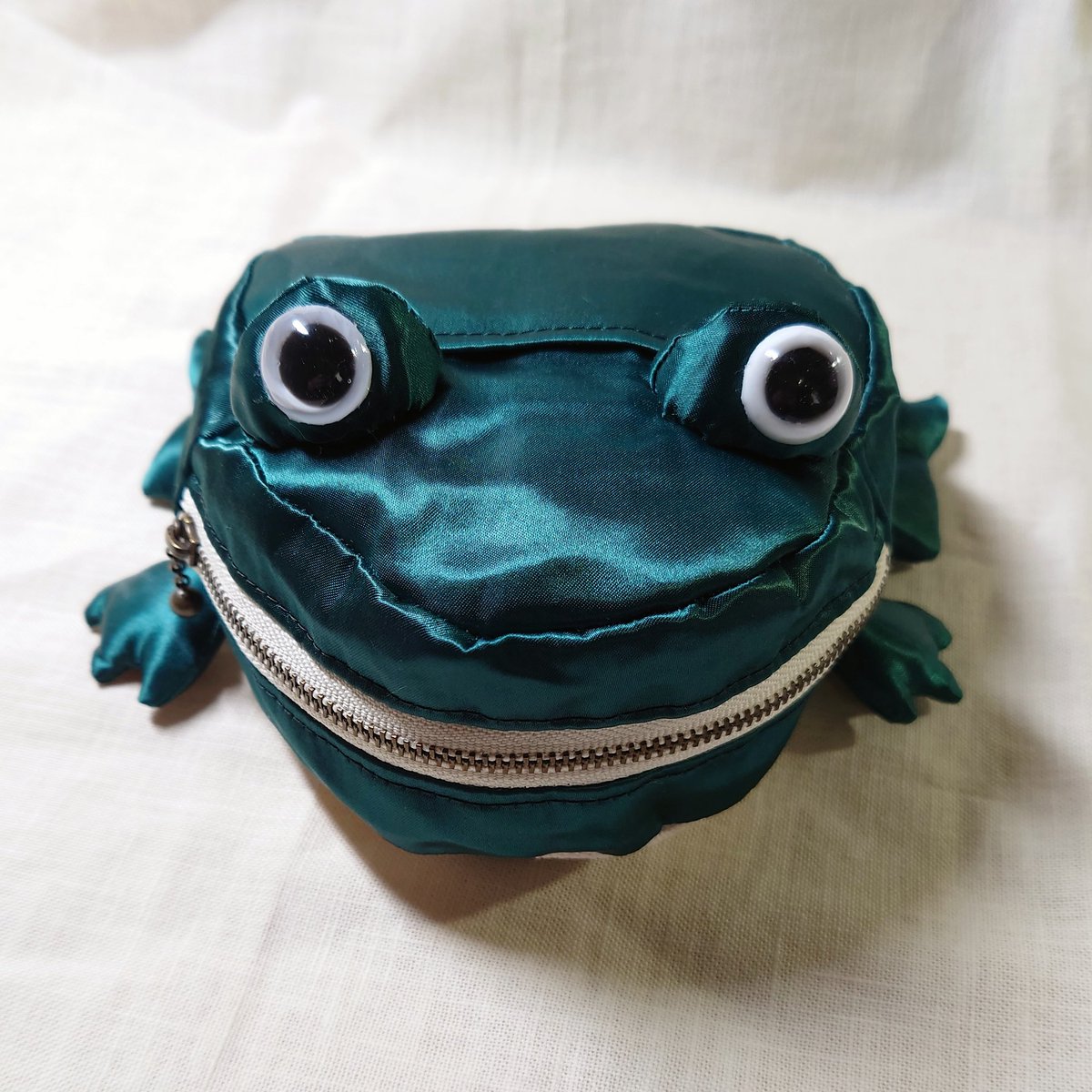 keropy34's tweet photo. テッカテカのできたっ!!🐸
#ハンドメイド #カエル #カエルグッズ #かえる好き #keropy34 #handmade #frog #frogy #frogcollection https://t.co/09NG0jBrf9
