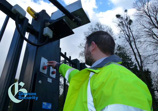 GlevumSecurity's tweet photo. Here at Glevum Security, we understand the importance of static security.

Our staff continually patrol your site, carrying out regular checks whilst in communication with our Control Centre.

Call 01452 729713 to find out more.

#GlevumSecurity #SecurityPatrol #StaticSecurity https://t.co/xQHozA2zQR