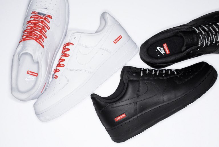 mrannS1220's tweet photo. 11/21発売のSupremeAF1オンライン代行します

当方クレジットカードを使用しますのでお客様のカード情報は不要です

代行費¥4000+定価¥12100をいただきます

サイズUS8〜

※お支払い方法　PayPal
希望の方は、下記フォーム内でPayPal支払い完了後にフォーム送信お願いします

https://t.co/F6Qom02vjn https://t.co/qpMQdqE0LY