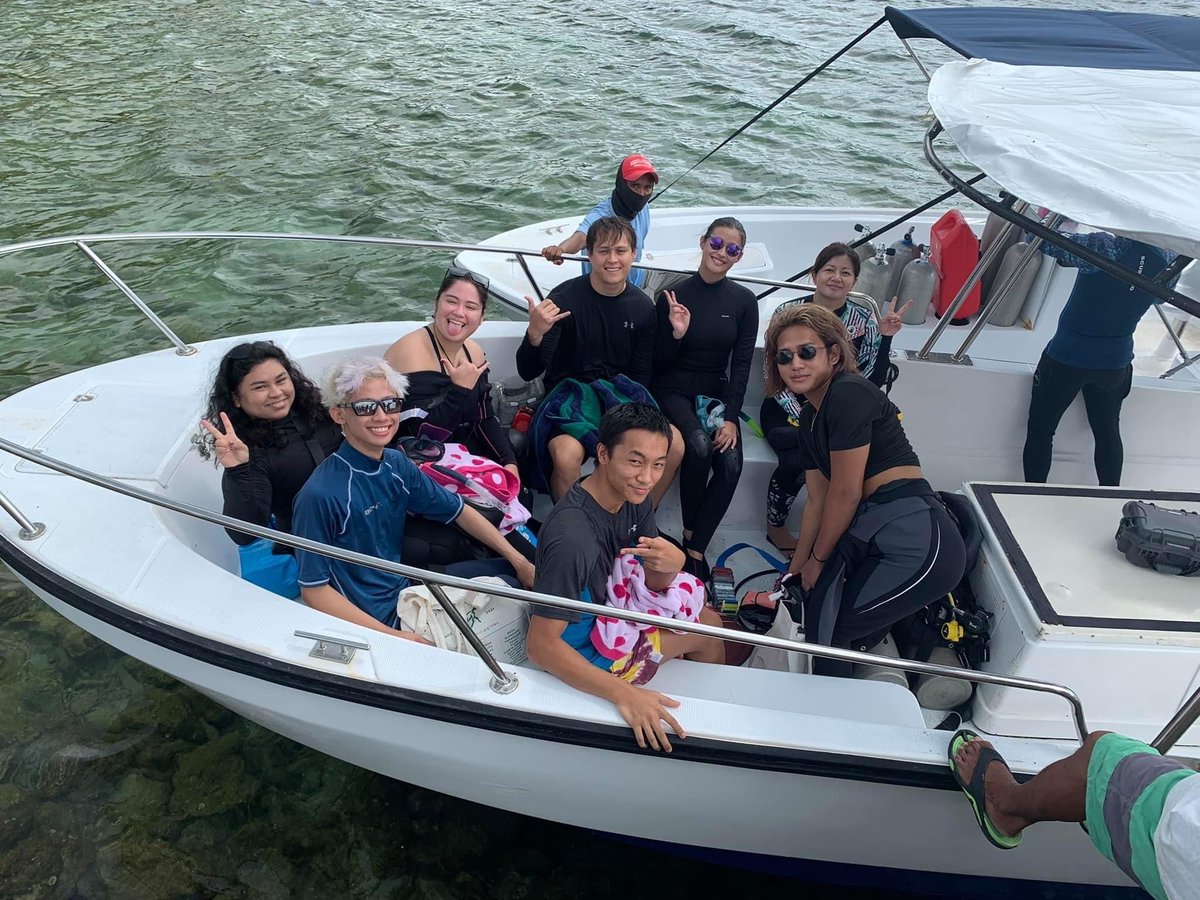 susontuken's tweet photo. Fishing, camping, diving, hiking.... Lahat na ata ng words that end with ING nagawa na nila together! 

marami pa silang nasa bucket list for sure!! Mahal na mahal ko talaga 'tong adventurous na magjowa na 'to + with their non-showbiz friends and families pa 🤧❤️ https://t.co/mWcJKBYRnB