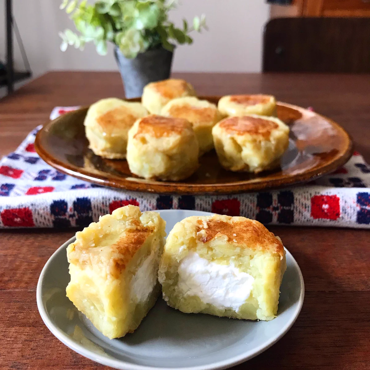 とろける食感！市販のホイップを凍らせてスイートポテトの中に入れると絶品！