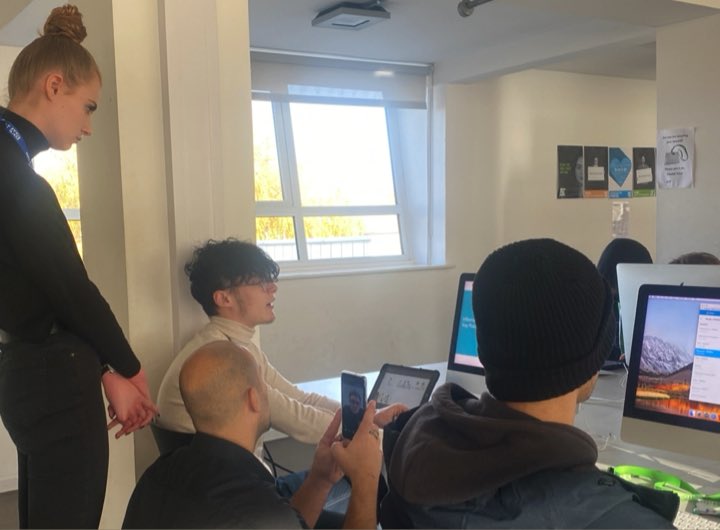 HC1_Media's tweet photo. Today our Creative Media first year are presenting their work to Tom Hassan, Jessie Montague and also to Lucien Withers from the NHS mental health service (EWMHS).
#HarlowCollege #CreativeMedia21 #Diploma #UALawardingbody #client #EWMHS https://t.co/xKBZbUzSoI