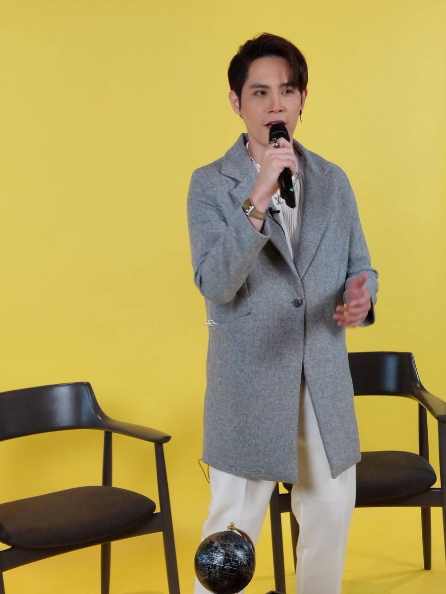 iammusiclabel's tweet photo. เดี๋ยวเจอกันในรายการ  #มาริโอ้Show ที่ #TrueID ช่อง #IDstation  นะจ๊ะ 

ซาวด์เชครอทุกคนแล้วคร้าบบบบ

#โฟกัสกิตติคุณ #ฮักข่อหล่อแข่แหล่ https://t.co/6NZxJbuK5m