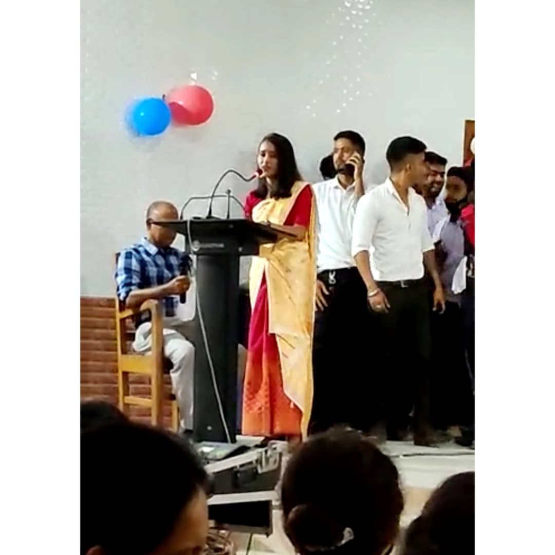 AnkitaD39927893's tweet photo. মহাবিদ্যালয়ৰ অনুষ্ঠানত প্ৰথমবাৰৰ বাবে অংশগ্ৰহণ। এটি বিশেষ দিন❤️
#freshmansocial
#myperformance https://t.co/ebG7RGcoDD