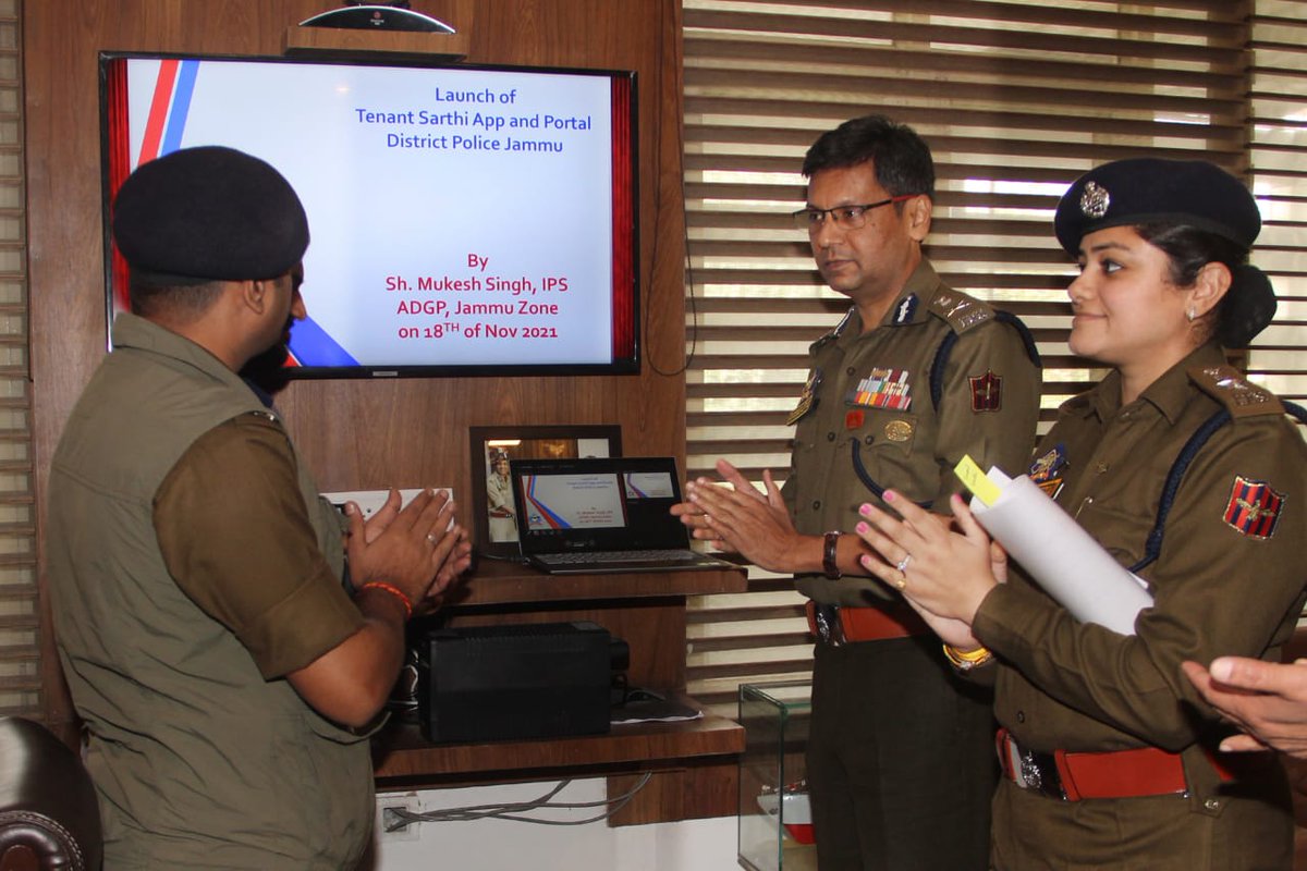 igp_jammu's tweet photo. ADGP @mukesh_ips_jk  launched two Apps Tenant Sarthi App &amp; Portal &amp; Hotel Guest Registration App an initiative by @Dis_Pol_Jammu .Main feature of Hotel Guest Regd. App is that it allows registered hotels &amp; guest houses to submit the guest record in real-time to the Distt.Police. https://t.co/lYW26nP8RE