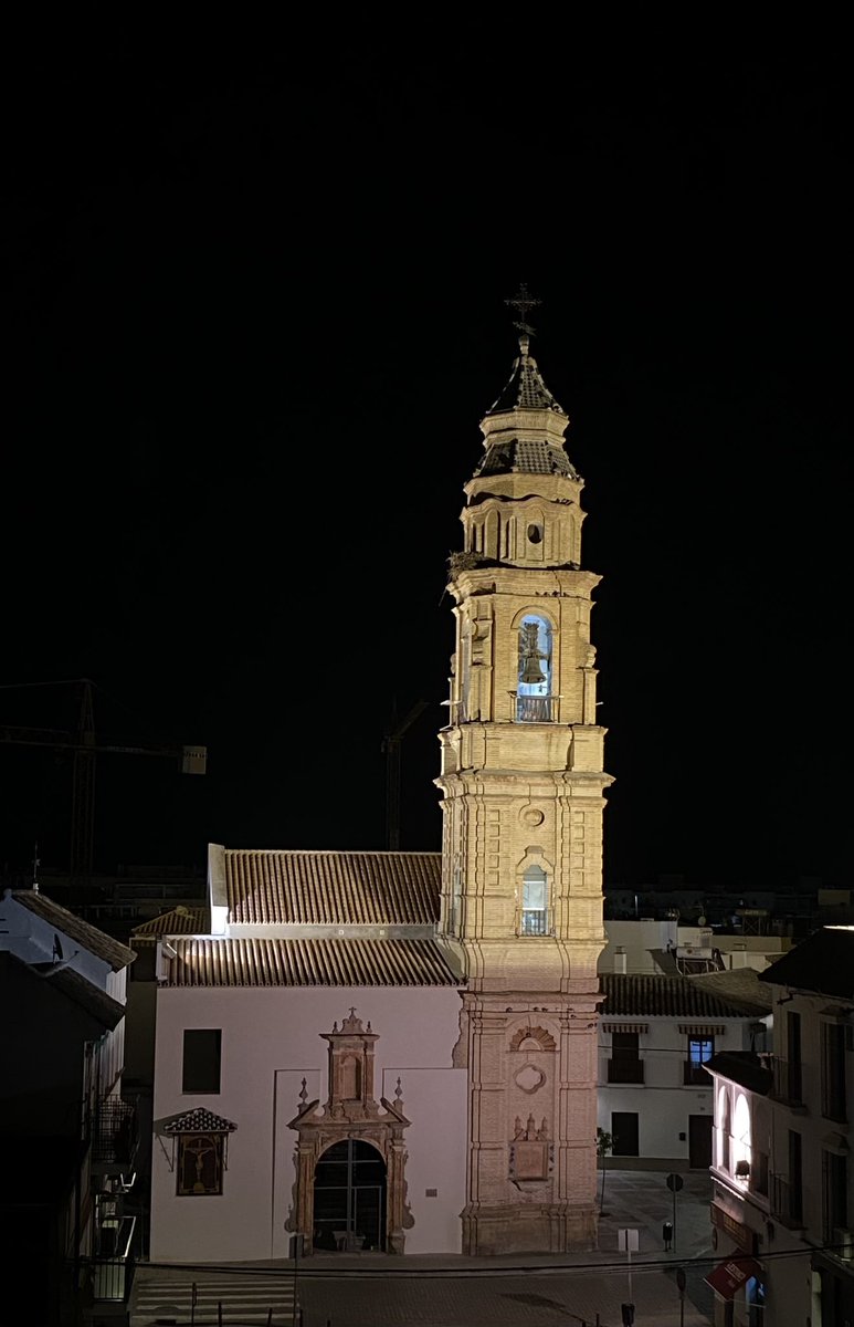 Seguimos compartiendo imágenes maravillosas que nos llegan de #aficionados y #fotógrafos que participan en nuestro #concursofotográfico. 🕍🌇
En esta ocasión, imagen de la torre de la Iglesia de la Victoria. 😍
📸 Gracias <a href="/Inmasan8/">Inma S</a>. 
#TurismoÉcija #LaLuzDeÉcija