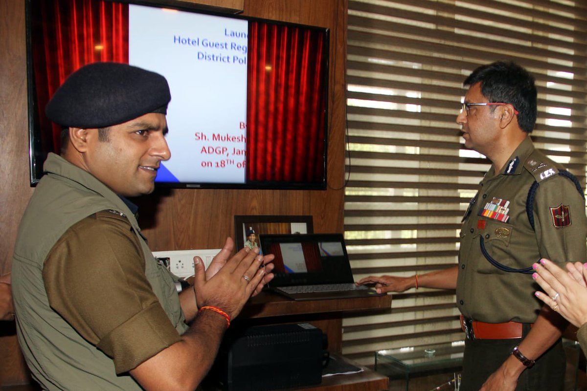 igp_jammu's tweet photo. ADGP @mukesh_ips_jk  launched two Apps Tenant Sarthi App &amp; Portal &amp; Hotel Guest Registration App an initiative by @Dis_Pol_Jammu .Main feature of Hotel Guest Regd. App is that it allows registered hotels &amp; guest houses to submit the guest record in real-time to the Distt.Police. https://t.co/lYW26nP8RE