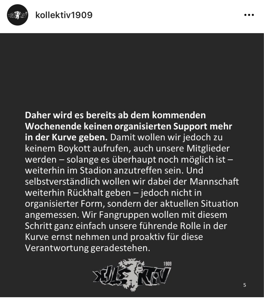 LukasLattinger's tweet photo. Die Sturm-Kurve stellt ihren org. Support ein - aber nicht wie bei anderen Klubs aus Protest gegen 2G (#nonmention), sondern aus Solidarität. Wir wollen "keinesfalls im Stadion unbehelligt eine Show abziehen und ein Fest feiern, während in den Krankenhäusern der Hut brennt." https://t.co/KuSVdAM3YJ