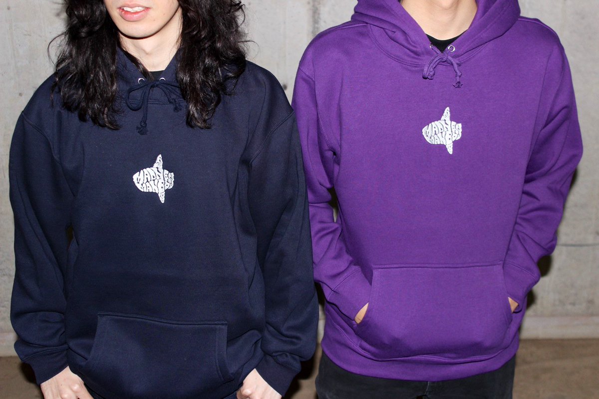 MadnessManbou's tweet photo. Ⓜ️NEW MERCHⓂ️

MADNESS MANBOU 刺繍パーカー

Color : Black / Navy / Purple
Size ：L / XL
Price：¥4,000 tax in

Design by @arathinthin 

ラフ "Navy XL" / D "Purple L"
11/21 くさのねフェス'21 にて販売開始

これからの季節ぴったりな"裏起毛"パーカー😏

よろしく🤘

#マッドネスマンボウ https://t.co/Km8dhUvsEf