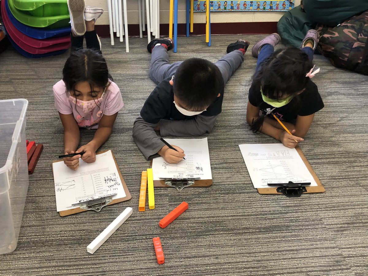 MrsDonatoGV's tweet photo. Happy to have @MrsReidBSES join us for #MathWorkshop @bethelspringsgv.  Partnerships matter. 🍎 #bsesjagnation #gvfeeling #gvlearns https://t.co/GdLwWhLcfH