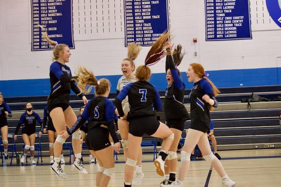 Ltownvball's tweet photo. Game day baby!  Let’s gooooo!#GTHOOOW https://t.co/qF4pVgJ7zO