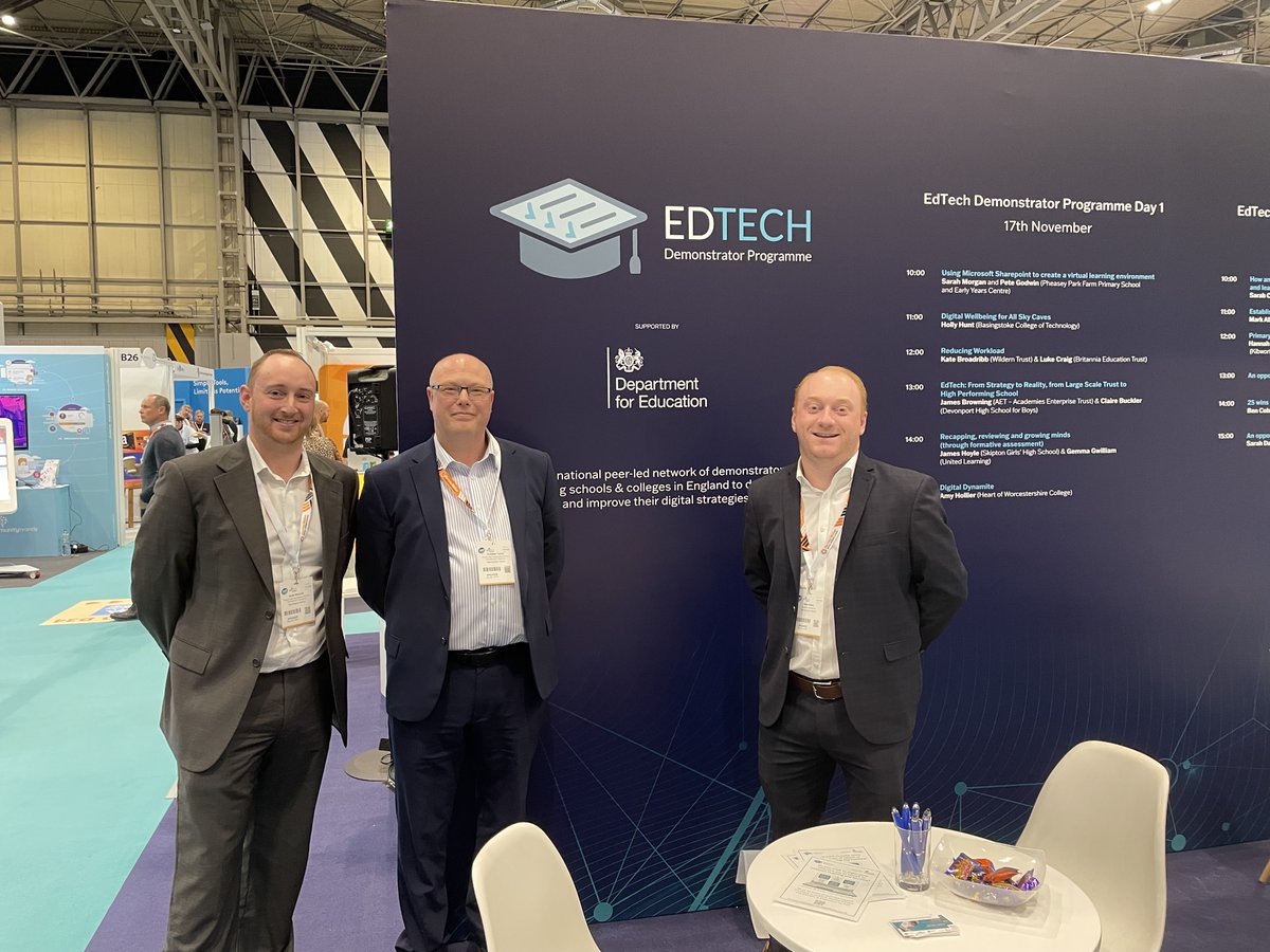 SandEdTech's tweet image. Our team, on stand B29 today at the NEC #EdTechsummit21  Pop over to see them! 

@markallday2  @christianturton @SandringhamSch1  @EdtechDemo