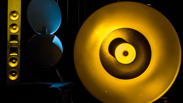 Ina_GRM's tweet photo. Ce soir 23h30 sur @francemusique, dans l'Expérimentale, l'émission de l'@Ina_GRM.
1ère partie de la retransmission des concerts des 30 et 31 octobre à la @Maisondelaradio. Avec des pièces de @b_maximin, Marco Marini, Pierre-Yves Macé et  Bernard Fort ! 
https://t.co/C5Blgx83VL https://t.co/RsLUwWN0gv