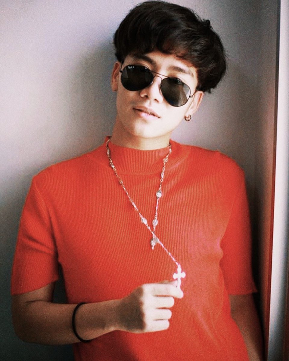 ThanaminV's tweet photo. แข่งจ้องตากันเปล่า 🔥 https://t.co/7vBGGQ754U