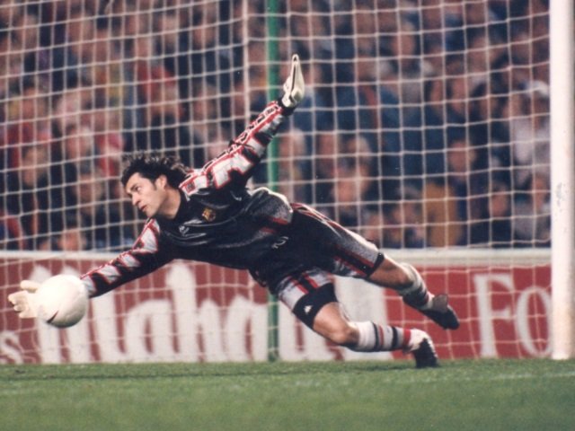 _Retroball's tweet photo. #VítorBaía 🇵🇹 en el #FCBarcelona 🔵🔴. https://t.co/c4Jhn2yRzV