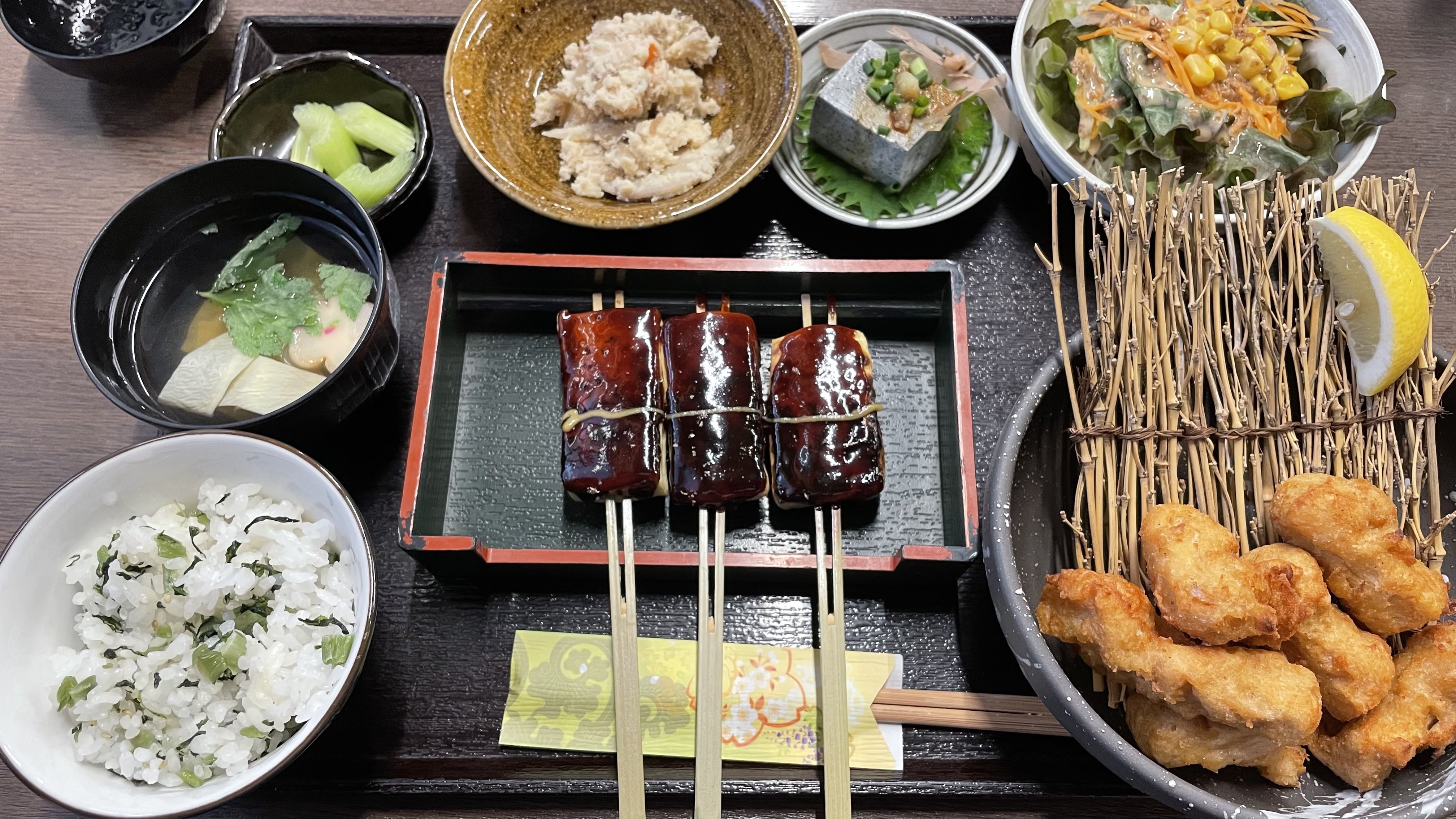 おいでよ名古屋 おいなご 高田豆腐店の豆腐田楽を食べに 名古屋においでよ 菜飯と一緒に楽しむ お豆腐屋さんの豪華な御膳だよ T Co Sp8q8w0pre Twitter