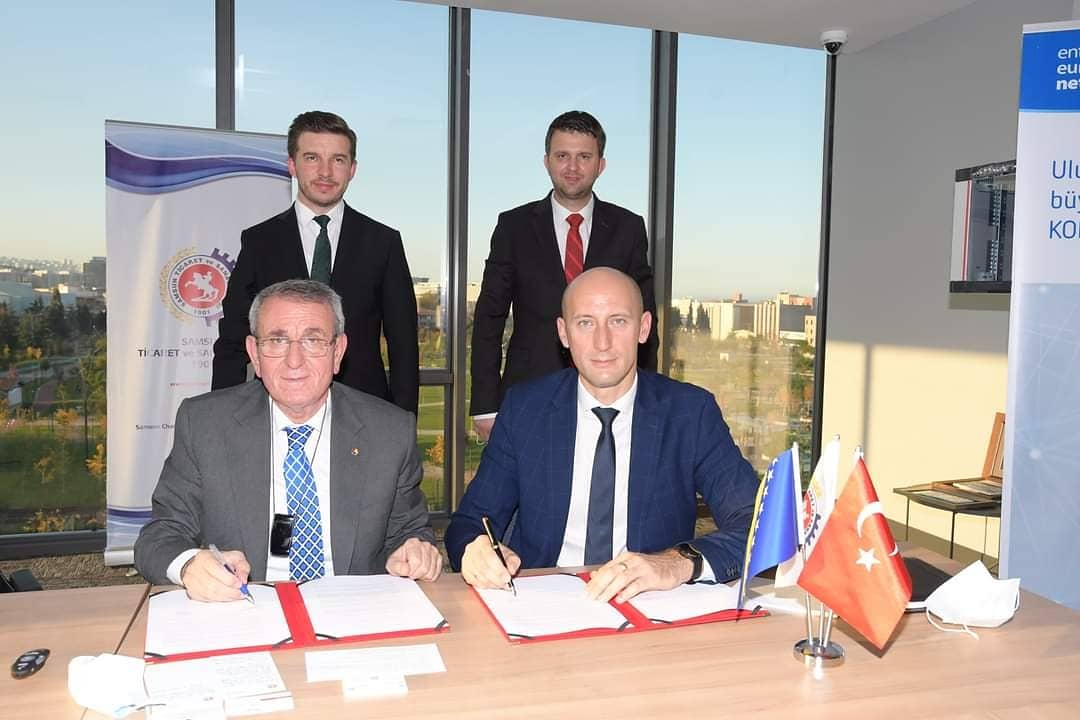 Bigmev's tweet photo. BİGMEV'in kardeş belediye ilişikilerini canlandırma projesi kapsamında ve Büyükelçi Sn.Adis Alagic'in himayelerinde gerçekleşen programda Samsun Bel. Başk. Sn.Mustafa Demir ile Brcko Bel. Başk. Sn.Esed Kadric bir araya gelerek ekonomik ve bilimsel alanda somut projeler  başlattı. https://t.co/kmjGiM0VRV