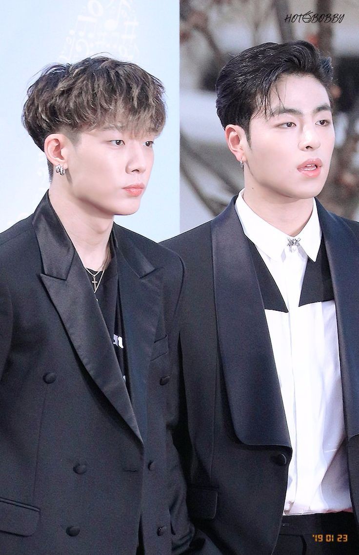 junbobfeeds's tweet photo. I vote for #MAMAVOTE #ikon https://t.co/YpBENfuHMD
