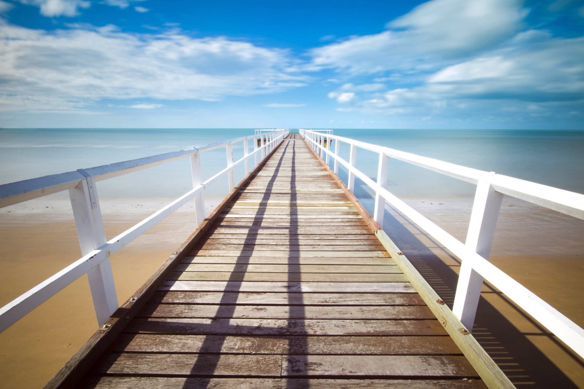 EU_MARE's tweet photo. Our coasts & seas have the potential to deliver sustainable blue growth and jobs in the coming years.
At @sea_logy we’ll be discussing how investments in blue skills can bring innovation to the European #BlueEconomy.
#JointheSea #BeGreenGoBlue https://t.co/37anXBkKix