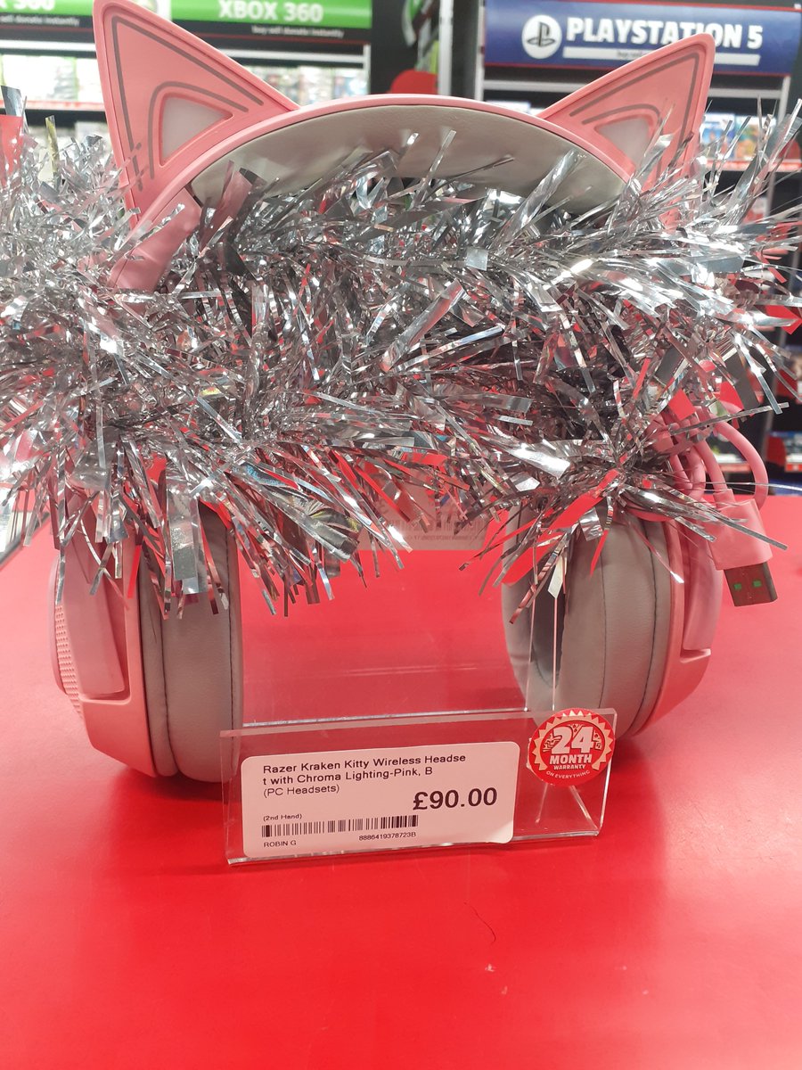Check meowt! We have these pawsome Razer Kraken kitty headphones in stock right now! 

#cex #cexhinckley #twoyearwarranty #webuy #wesell #tradeandsave #shoplocal #castlestreet #clickandcollect #razer #razerkraken #kitty #christmasshopping #Christmas #merrycexmas