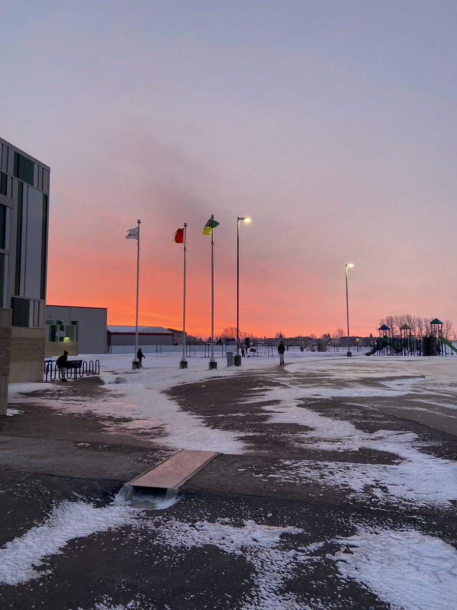 MrsKulchar's tweet photo. Morning supervision sky https://t.co/BbjbTmHoKN
