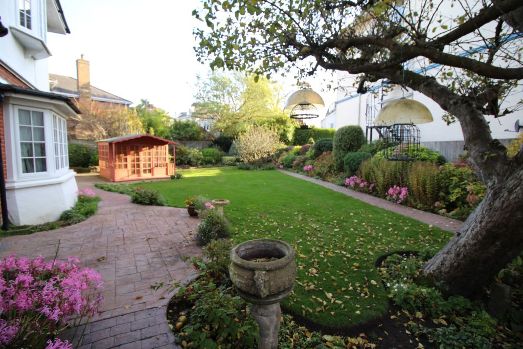 bmthproperty tweet picture