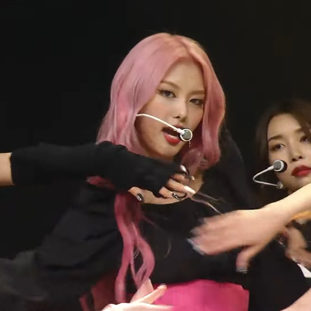 20_socute's tweet photo. 이아인 핑머 무ㅓ야!!!!!!!!😱 https://t.co/Wf7PEXYj1m
