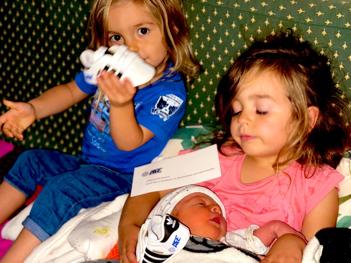 Larga vida para <a href="/afefutbol/">AFE</a> 
En activo o retirado pero siempre atentos.
Gracias por todo y por tanto.